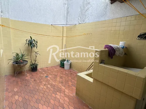 Casa-local En Arriendo En Av Jardín. Cod A775891