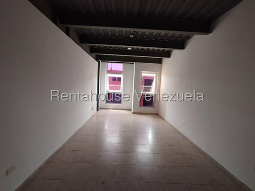 Oficina En Alquiler Inm Zona Ind. De La Ciudad Ofrece Un Entorno Ideal Para Empresas Que Buscan Un Espacio Funcional Y Accesible, Valencia 25-19186