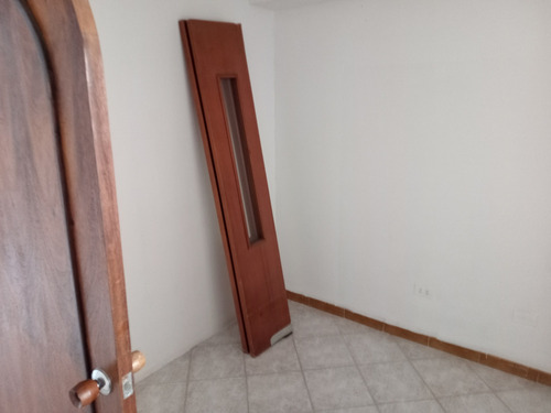 Imagen 16 de 26 de Venta De Apartamento En Venta Parque Caiza, Hermosa Vista
