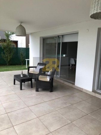 Imagen 3 de 12 de Casa Un Dormitorio Roldan