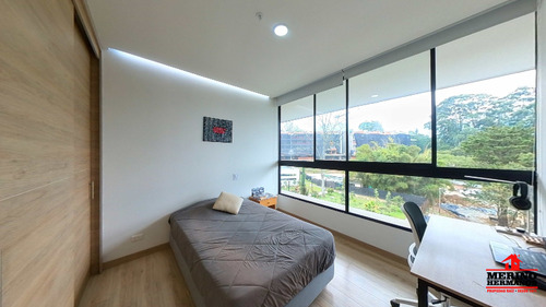 Apartamento En Venta En Envigado - Loma Del Escobero