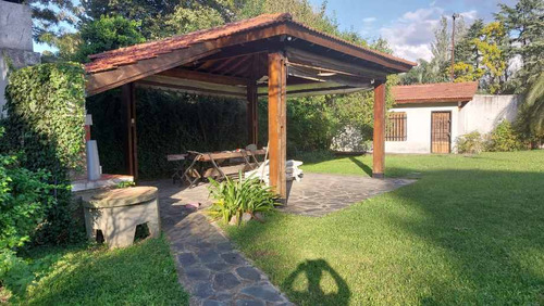 Chalet En Venta En Parque Leloir