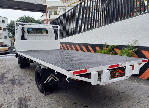 Imagen 9 de 10 de Mitsubishi Canter