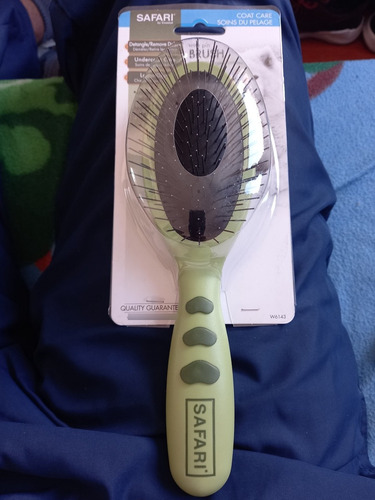 Cepillo Pin Brush O Cepillo De Mantequilla Para Perro O Gato Color Verde claro