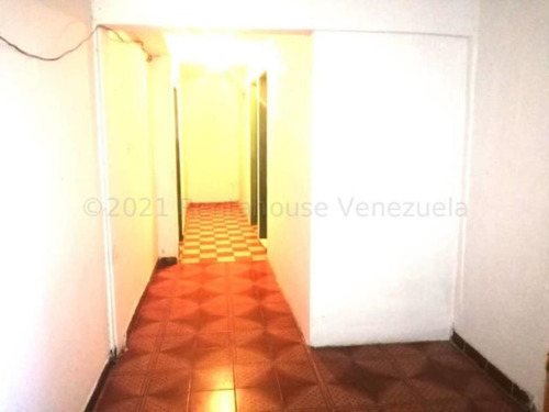Imagen 9 de 30 de Casa En Venta Zona Oeste, Barquisimeto , Con Local Comercial. Inf. 0424-5620928 Flex 22-13522 Z14