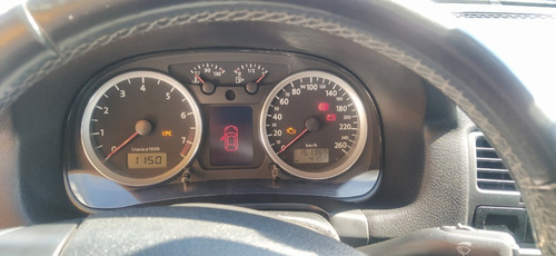 Imagem 3 de 14 de Volkswagen Golf 2011 Sportline 1.6 Flex