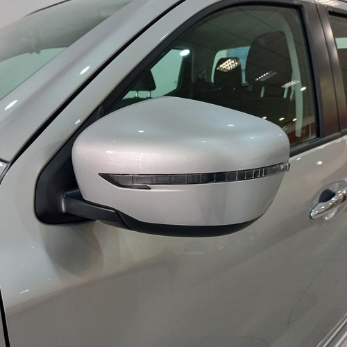 Imagen 8 de 25 de Nueva Nissan Frontier Xe 4x4 Mt 2022