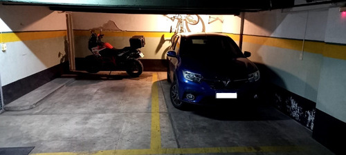 Imagen 2 de 4 de Venta Cochera Cubierta - Martinez Centro