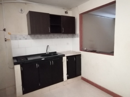 Imagen 4 de 15 de Venta Casa Unifamiliar, 3 Niveles Sector Villa Sofia - Robledo (urb. Paisajes) Área 108 Mts