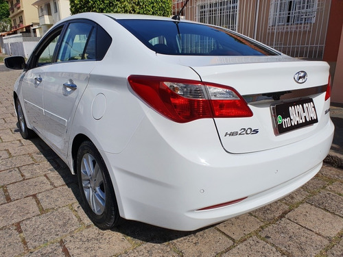 Imagem 12 de 15 de Hyundai Hb20s 2015 1.6 Premium Flex 4p