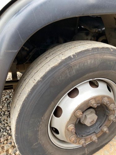 Imagem 3 de 11 de Iveco Tector 240 E 28 Ano 2016