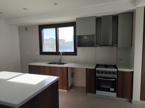 Casa En Venta - 3 Dormitorios 3 Baños - 931mts2 - Canning