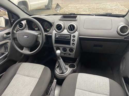 Imagem 2 de 9 de Ford Fiesta 1.6 Rocam Se Sedan 8v Flex 4p Manual