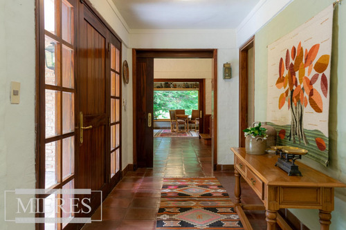 Venta De Casa 5 Dormitorios- Lugano (ref: Atm-7388)