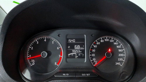 Imagen 12 de 21 de Volkswagen Polo 1.6 Comfortline