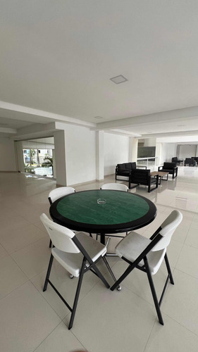 Apartamento En Venta En El Parral Res Omega (ac)
