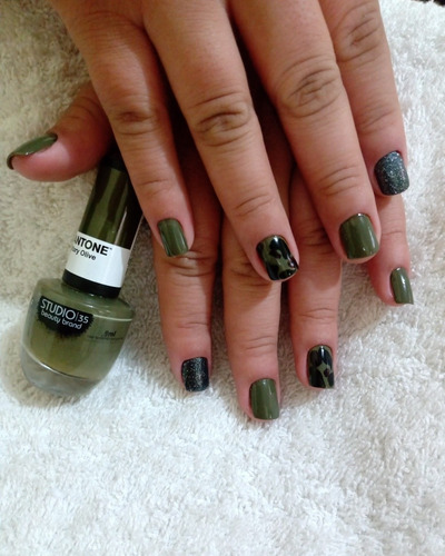 Imagem 2 de 5 de Manicure, Pedicure E Nail Designer