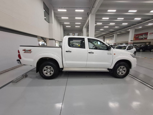 Toyota Hilux 3.0 SR 4X4 CD 16V TURBO INTERCOOLER DIESEL 4P AUTOMÁTICO