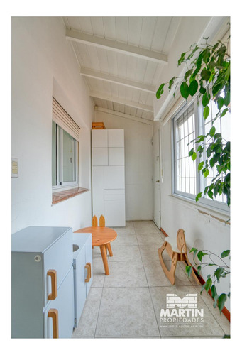 Casa En Venta En Olivos 4 Ambientes, 2 Dormitorios Con Vestidor, Patio Propio. A 2 Cuadras De Av.