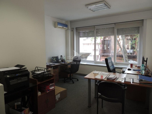 Venta De Oficina 3 Escritorios , Centro, Montevideo