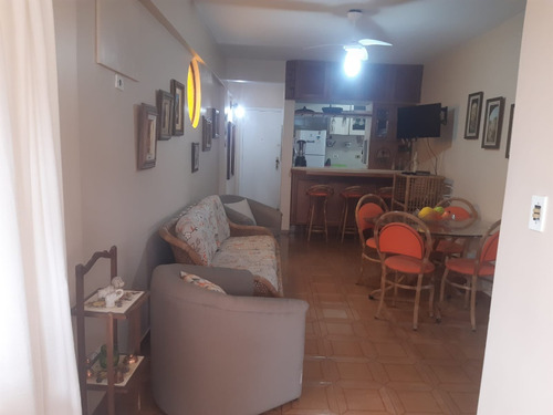 Apartamento Com 2 Dormitórios Aconchegante Entre As Praias Das Asturias E Tombo