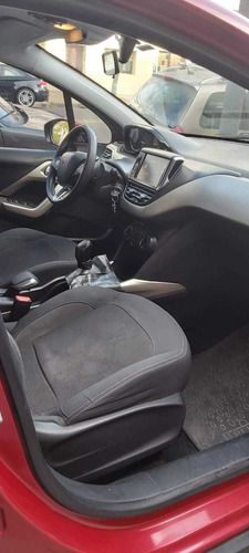 Imagen 8 de 15 de Peugeot 2008 2016 1.6 Allure