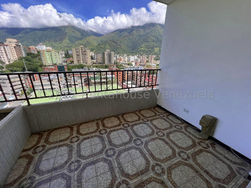 Estupendo Apartamento En Venta En La Urbina. Gf