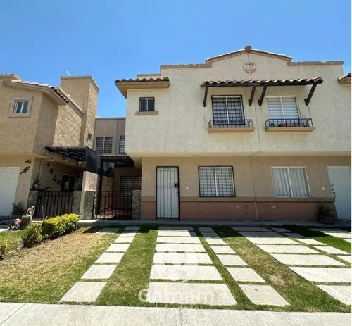 Casa En Venta En Fraccionamiento Real Madeira Pachuca Hidalgo Equipada