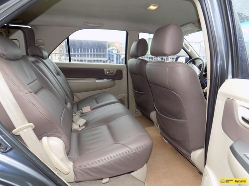 Toyota Fortuner Srv 3.0cc At Aa