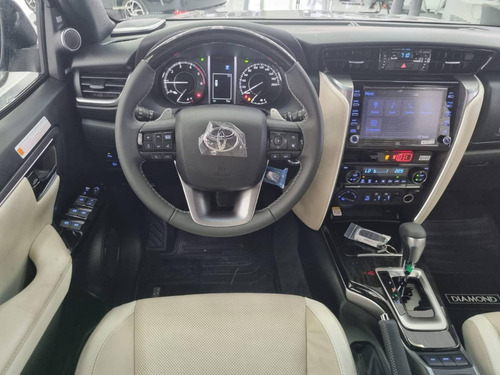 Toyota SW4 2.8 Tdi Srx Diamond 7l 4x4 Aut. 5p