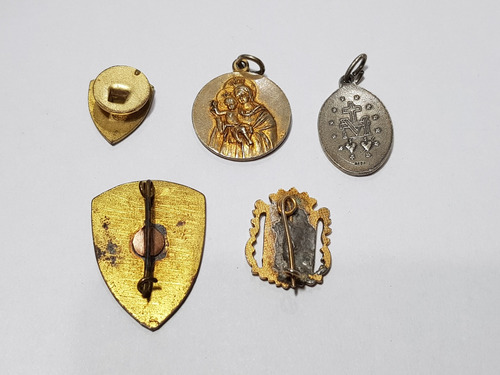 Imagen 2 de 10 de Antiguos Pines Religiosos Virgen Lujan Bronce Mag 59324