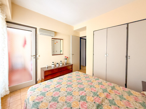 Departamento 3 Ambientes Con Cochera Y Vista Al Mar En Venta En La Perla