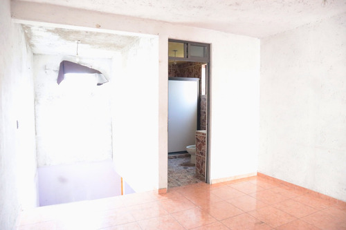 Renta Espacio Tipo Bodega Con Patio Y Oficina, Versátil En Ecatepec, Ideal Logística Ligera