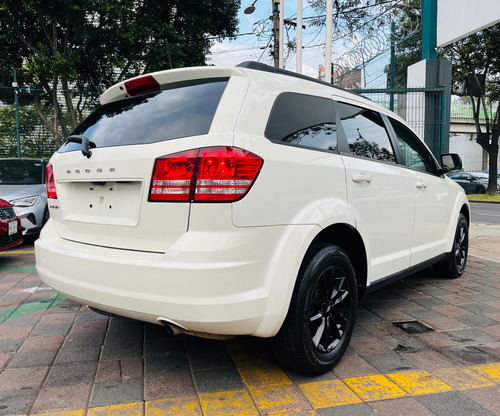 Dodge Journey 2.4 Se 7 Pasajeros At
