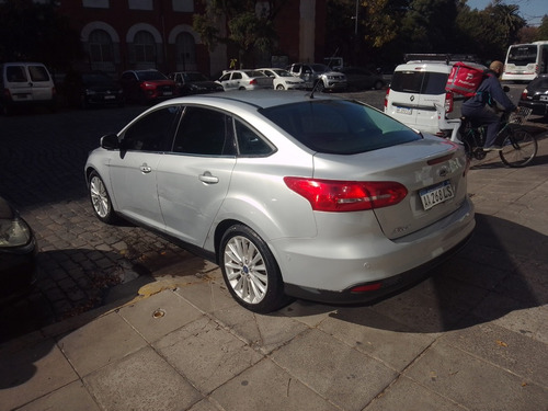 Imagen 4 de 25 de Ford Focus 2.0 Titanium En Buen Estado (cf)