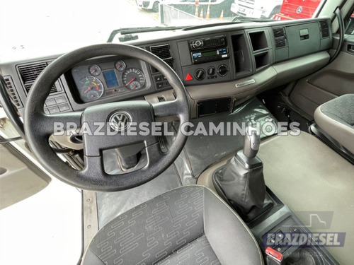 Imagem 8 de 11 de Volkswagem Vw 25420 2014 Constellation Cambio Automático