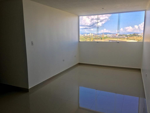 Maribel Morillo & Naudy Escalona/ Cómodo Apartamento En Zona Oeste En Venta En Urb. Alta Vista Barquisimeto Lara, Venezuela/ 2 Dormitorios 2 Baños 72 M²