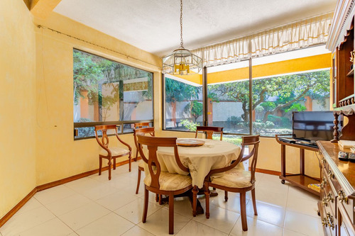 Elegancia Y Tranquilidad, Casa En Venta En Jardines Del Pedregal