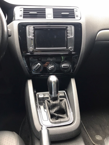 Imagen 12 de 14 de Volkswagen Jetta Sportline 2016