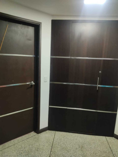 Bello Townhouse Moderno Los Robles. Manantial.