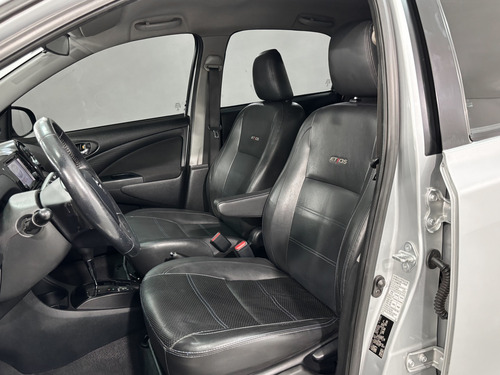 Toyota Etios 1.5 PLATINUM SEDAN 16V FLEX 4P AUTOMÁTICO