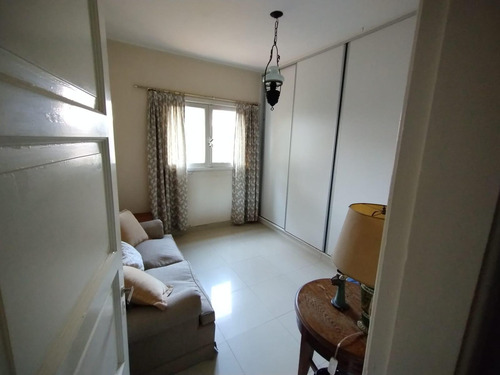 Casa 4 Dormitorios Con Departamento Cerro De Las Rosas Zona Norte