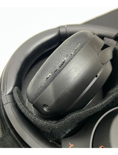 Sony Wh-1000xm4 Audífonos Inalámbricos Cancelación De Ruido Negro (Usado)
