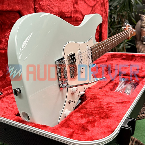 Guitarra Super Strato Japonesa Ibanez Az2204nw Mgr Com Case Cor Verde Orientação da mão Destro