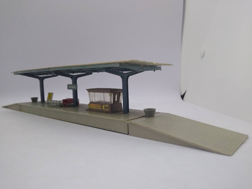 Imagen 9 de 10 de Nico Anden Techado Con Kiosco Y Rampas 38x5,5x6 H0 (cch 64)