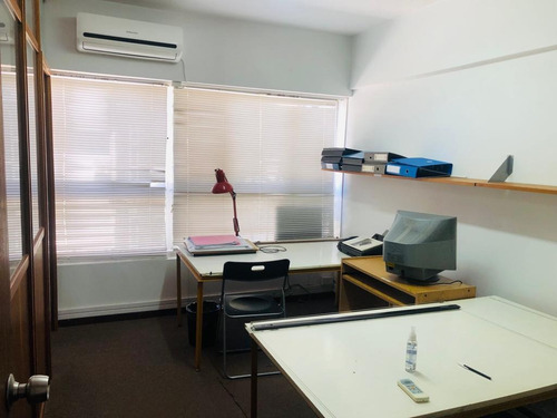 Imagen 1 de 5 de Oficina En Venta San Isidro Centro, Al Lado De Tribunales, 1 Cochera Cubierta