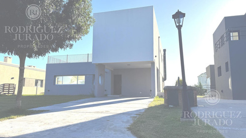 Casa - Santo Tomás