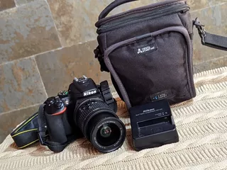 Nikon Kit D5600 18-55mm