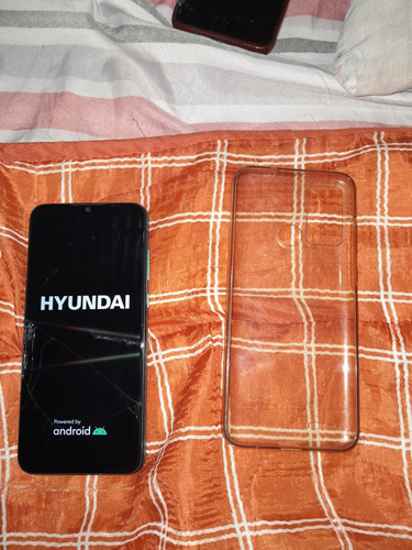 *vendo Hyundail651 68gb Astillado Esta Con Su Caja*2sim