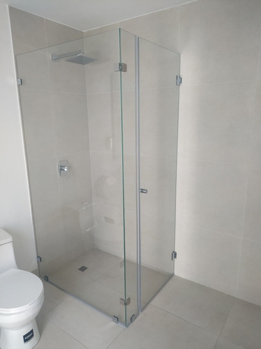 Imagen 4 de 10 de Puertas De Vidrio
